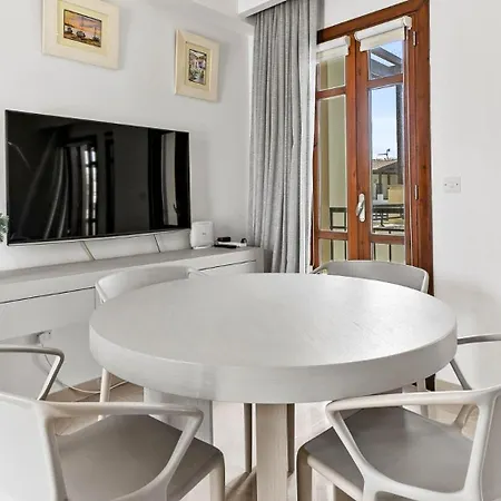 Apartment Beautiful, Contemporary Db11 - Electra, With Communal Pool, Situated On Stunning Aphrodite Hills Kouklia