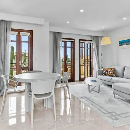 Apartamento Beautiful, Contemporary Db11 - Electra, With Communal Pool, Situated On Stunning Aphrodite Hills Kouklia
